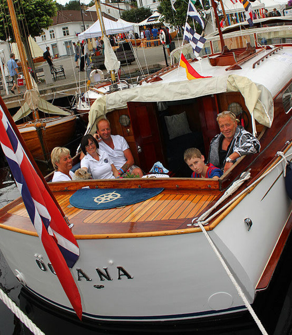 'Oceana' med Knut-Harald  og Wenche Berntsen,Arnt G. og Linn Ranheim, og sønnen Marcus om bord.
