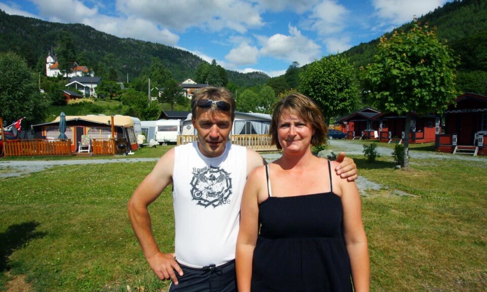Unge, men med tro på bygda si. Herr og fru Eliassen driver bygdas koselige camping.