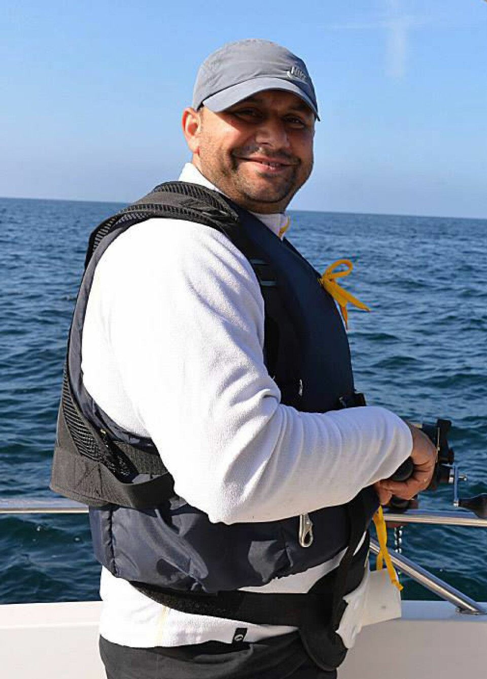 Sportsfisker Wasiq Butt er mannen bak den artige filmen fra Rongesundet.