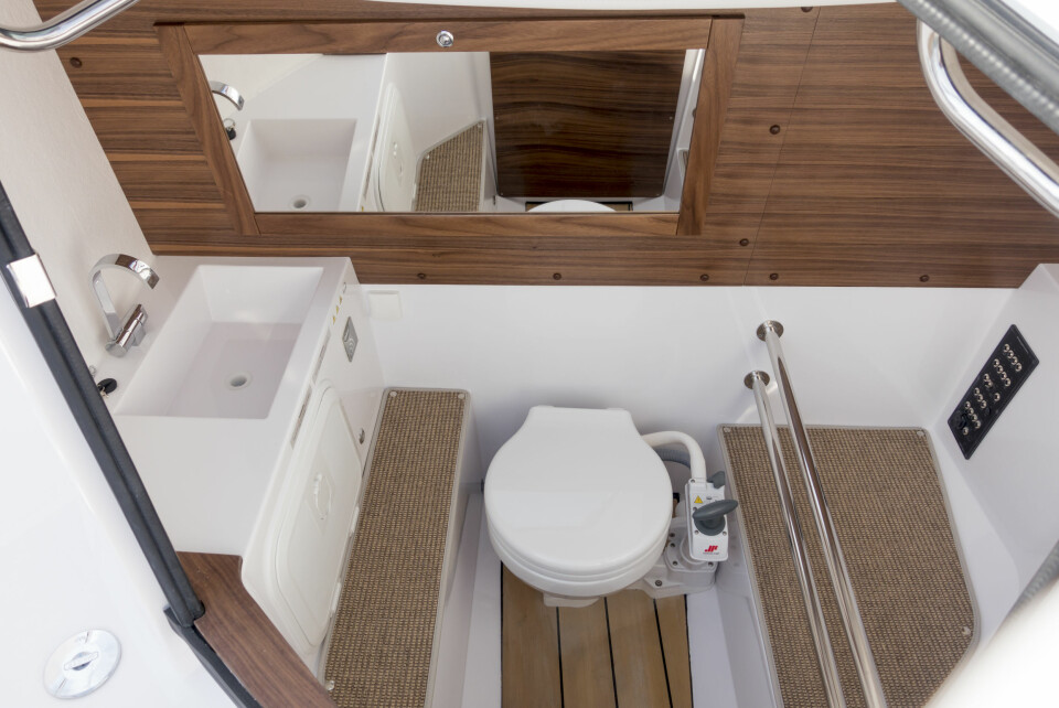 SEPARAT TOALETTROM: Det er valgfritt om man vil ha toalett. Rommet egner seg også som stueplass.