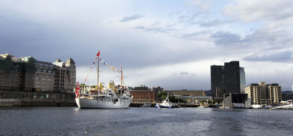KONGESKIPET: «Norge» på vei inn til Oslo, mot Operaen. KONGESKIPET: «Norge» på vei inn til Oslo, mot Operaen.
