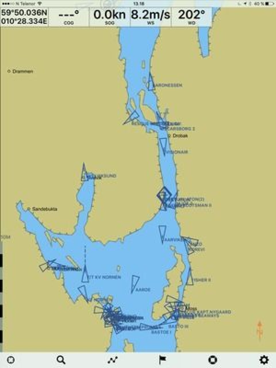 AIS: Seapilot gir det AIS-info over mobilnettet. Det er nesten like kjapt som over VHFen. Nytt i år er watherrouting, men kun som tillegg. AIS: Seapilot gir det AIS-info over mobilnettet. Det er nesten like kjapt som over VHFen. Nytt i år er watherrouting, men kun som tillegg.