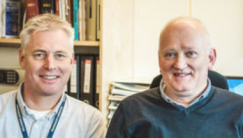 LEDERE: Tore Nygaard (til venstre) er leder for alle de fem kystradiostasjonene i Norge, mens Bjørn Christer Olsen er øverste sjef ved Rogaland Radio. LEDERE: Tore Nygaard (til venstre) er leder for alle de fem kystradiostasjonene i Norge, mens Bjørn Christer Olsen er øverste sjef ved Rogaland Radio.