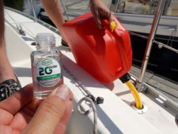 KLAR: 2G Marine er klar som vann og helt luktfri. Ikke rart mange har lyst å smake. KLAR: 2G Marine er klar som vann og helt luktfri. Ikke rart mange har lyst å smake.