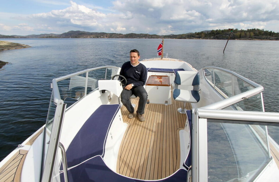 INNOVATIVT: Erling Riis Nilsen er fornøyd med at Skager er først ute blant norske båtprodusenter med hybridmotor.