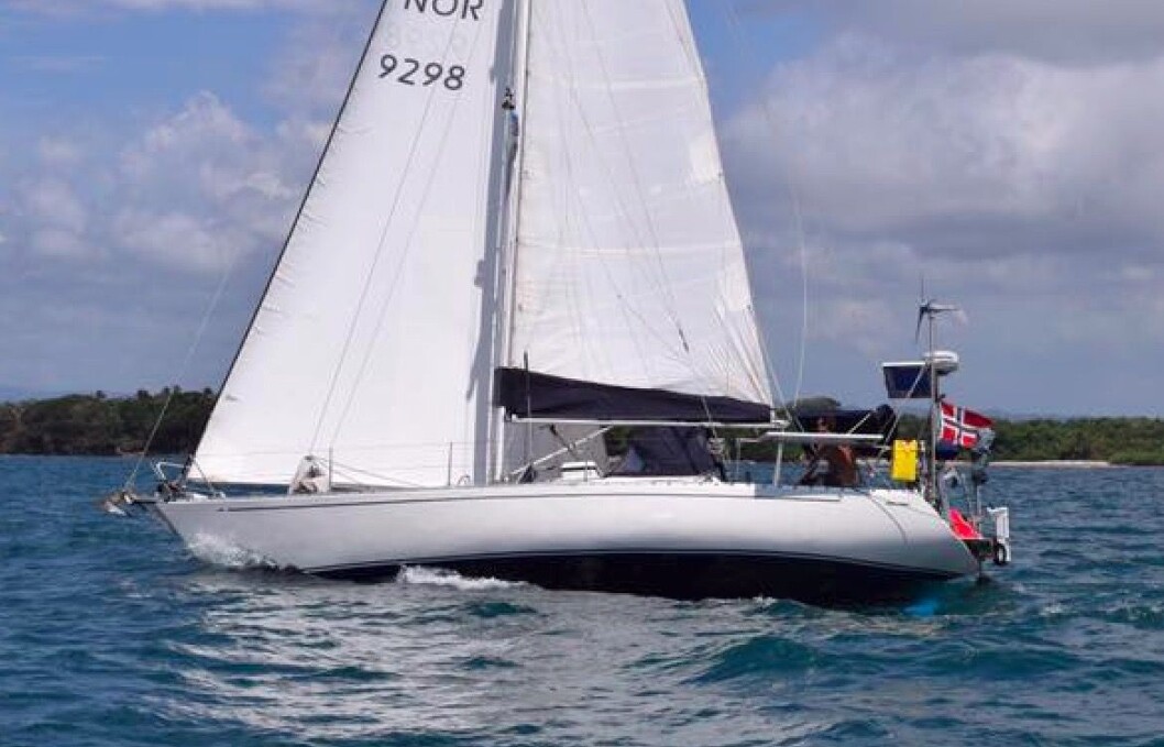 SYNKER: Norsk Winco 37 tar inn vann i Stillehavet. SYNKER: Norsk Winco 37 tar inn vann i Stillehavet.