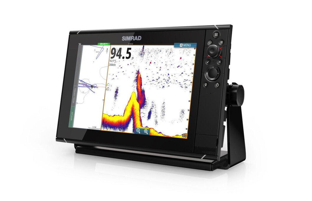SIMRAD: Kartplotter. SIMRAD: Kartplotter.