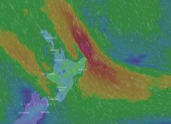 VÆR: Det har blåst 25 m/s med bølger opp mot fem meter utenfor New Zealand. VÆR: Det har blåst 25 m/s med bølger opp mot fem meter utenfor New Zealand.