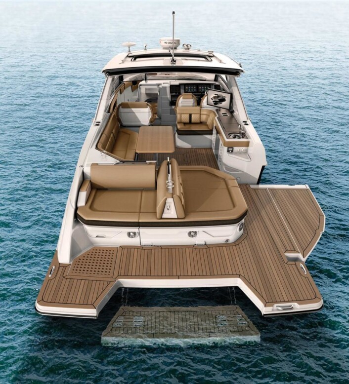 SEA RAY SLX 400: Plassutnyttelsen er enorm. SEA RAY SLX 400: Plassutnyttelsen er enorm.