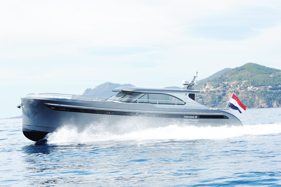 Steeler NG 52 S Offshore Gjengangeren For tredje år på rad var Steeler i år nominert til European Powerboat of the Year. Dette er en båt som hevder seg godt, og klarer å imponere den europeiske båtpressen år etter år. Dette er ingen billig, ... Steeler NG 52 S Offshore Gjengangeren For tredje år på rad var Steeler i år nominert til European Powerboat of the Year. Dette er en båt som hevder seg godt, og klarer å imponere den europeiske båtpressen år etter år. Dette er ingen billig, ...