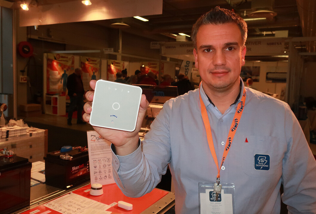 SMART: Ketil Jakobsen har god tro på det nye systemet fra Glomex som gjør båten smartere. SMART: Ketil Jakobsen har god tro på det nye systemet fra Glomex som gjør båten smartere.