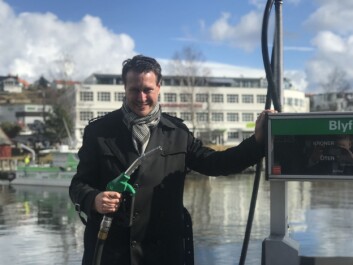 BILLIGERE: Finanspolitisk talsmann Helge André Njåstad i FrP vil senke prisen på båtbensin. BILLIGERE: Finanspolitisk talsmann Helge André Njåstad i FrP vil senke prisen på båtbensin.