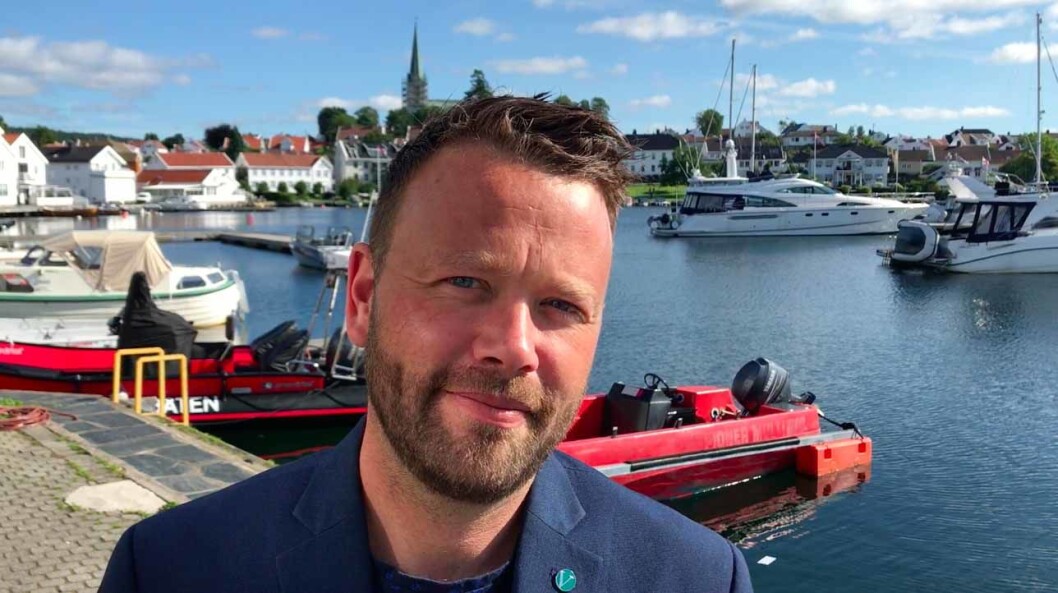 ENGASJERT SEG: Petter N. Toldnæs i Agder Venstre mener systemet er helt urimelig når barnehager ikke lenger får bruke båten sin for å lære barna om sjøen. ENGASJERT SEG: Petter N. Toldnæs i Agder Venstre mener systemet er helt urimelig når barnehager ikke lenger får bruke båten sin for å lære barna om sjøen.