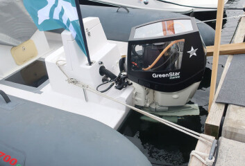 RIB: Motoren er montert på en RIB som har en toppfart på 50 knop. RIB: Motoren er montert på en RIB som har en toppfart på 50 knop.