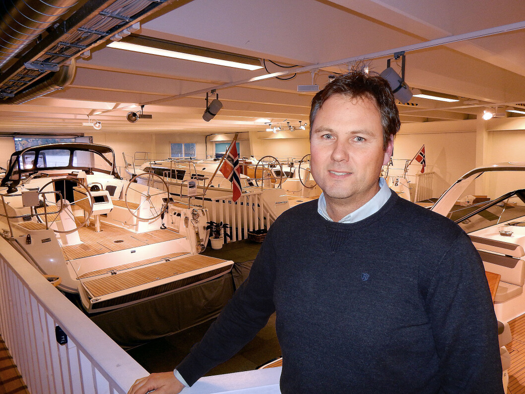 SEIL: Lars-Erik Solvang har stor tro på seilbåtene fra Bavaria. Bedre på service og mer proaktiv jobbing mot verftet skal gi resultater. SEIL: Lars-Erik Solvang har stor tro på seilbåtene fra Bavaria. Bedre på service og mer proaktiv jobbing mot verftet skal gi resultater.
