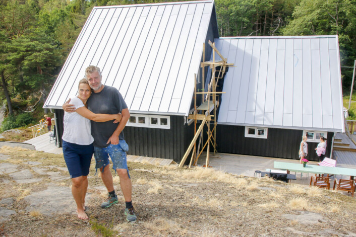 GJESTFRITT: Kjartan Høvik og Kristin Støren driver overnattingstedet «Inne i Granskogen». GJESTFRITT: Kjartan Høvik og Kristin Støren driver overnattingstedet «Inne i Granskogen».