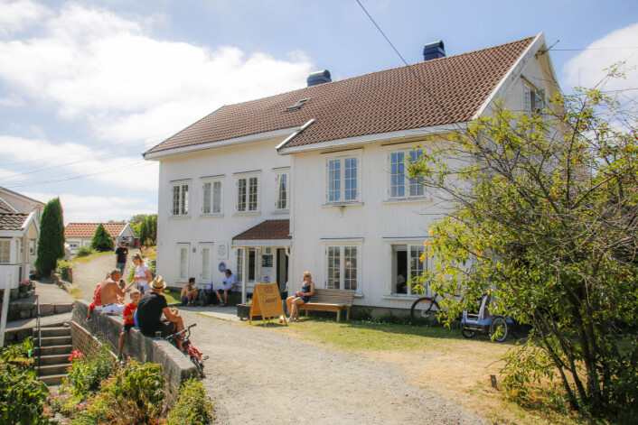 VIND OG BRØD: Sandøyas bakeri. VIND OG BRØD: Sandøyas bakeri.