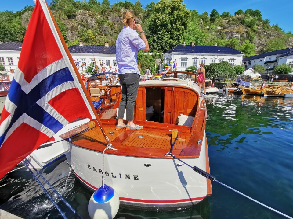 «CAROLINE»: Arve Opsahl eide denne båten på 70- og 80-tallet. Trebåten hadde et overbygg i aluminium, men det ble fjernet av Hans Jørgen Isne i 1994. Båten ble da bygget om til dagens utgave. Dagens eier tok over «Caroline» i 2013, og siden den gang ...