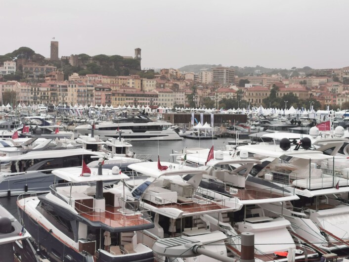 STØRST: Cannes Yachting Festival er største flytende båtmesse i Europa, og er i år blitt enda større. STØRST: Cannes Yachting Festival er største flytende båtmesse i Europa, og er i år blitt enda større.