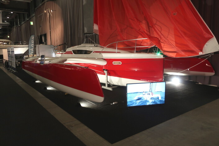 TRIMARAN: Dragonfly 28 er messens høydepunkt. TRIMARAN: Dragonfly 28 er messens høydepunkt.