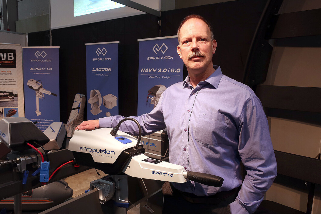 EL: Dirk John merker økt interesse for elektriske påhengsmotorer. EL: Dirk John merker økt interesse for elektriske påhengsmotorer.
