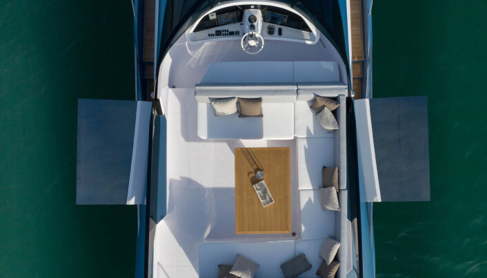 VINGER: Sessa F68 Gullwing VINGER: Sessa F68 Gullwing