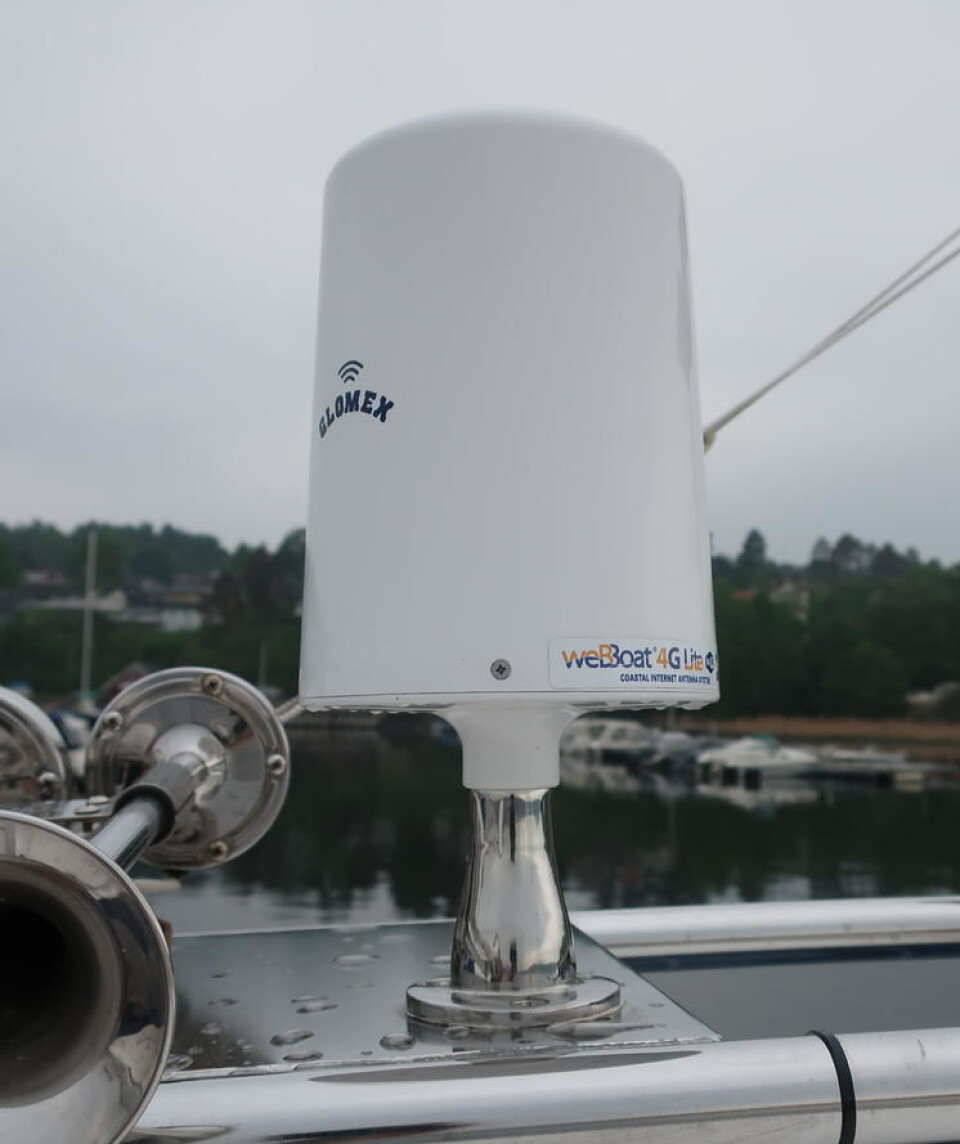 ANTENNE: WebBoat tar inn både WiFi og 4G og forsterker signalet. Antennen gir økt rekkevidde for mobiltelefonen, ut mot 15 nautiske mil.