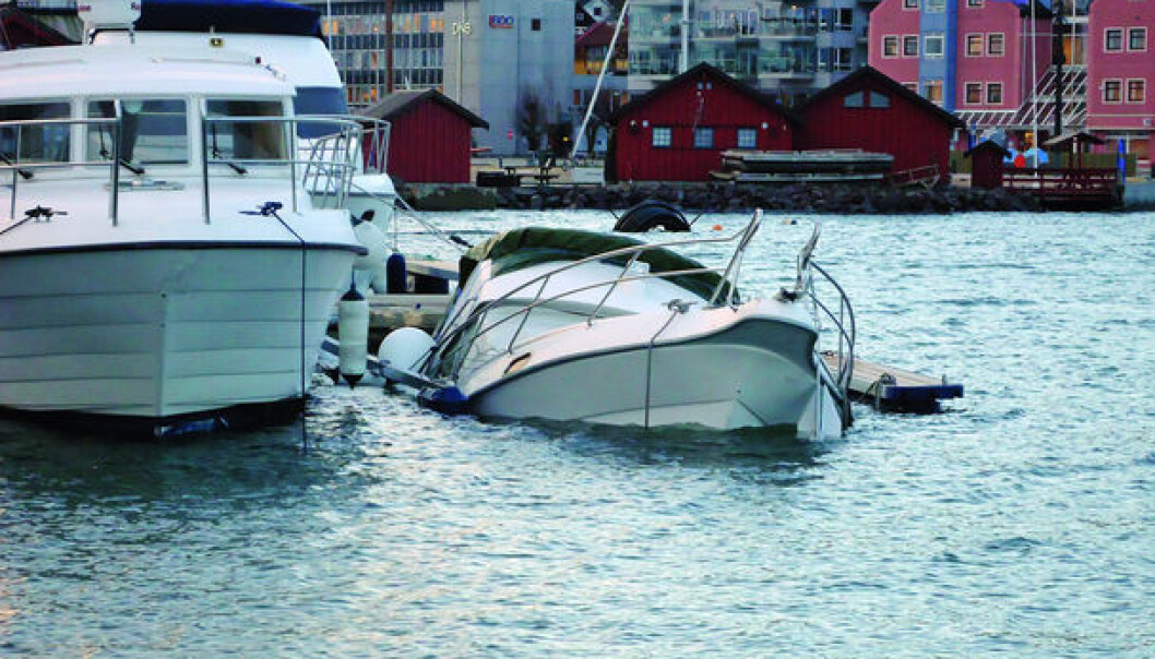 PASS PÅ FORTØYNINGEN: Småbåthavna i Holmestrand opplevde vinterstormen ifor noen år siden at flere båter sank på grunn av dårlig fortøyning. Arkivfoto: Danielle Finsrud. PASS PÅ FORTØYNINGEN: Småbåthavna i Holmestrand opplevde vinterstormen ifor noen år siden at flere båter sank på grunn av dårlig fortøyning. Arkivfoto: Danielle Finsrud.