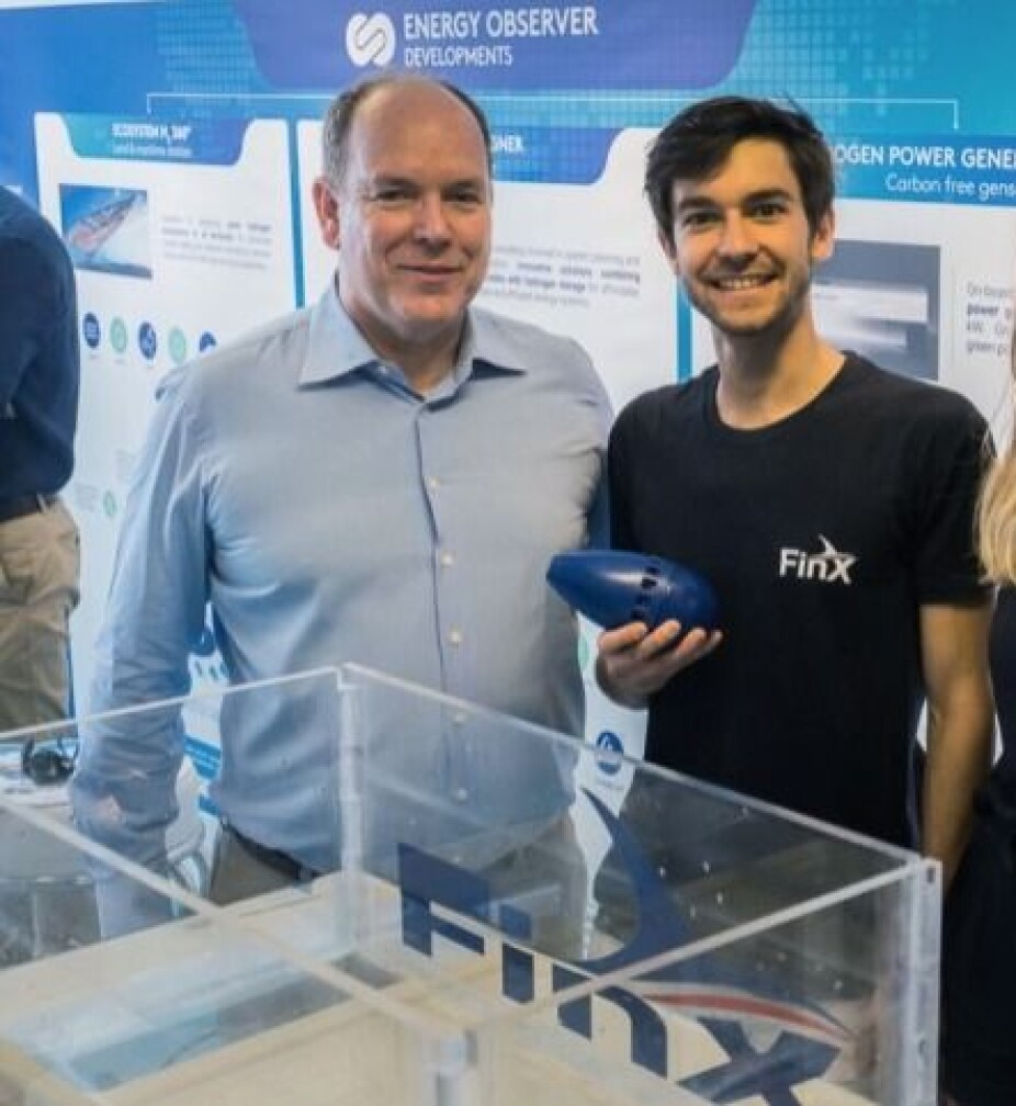 OPPFINNER: Harold Guillemin sammen med Prins Albert av Monaco i forbindelse med Solar & Energy Boat Challenge.