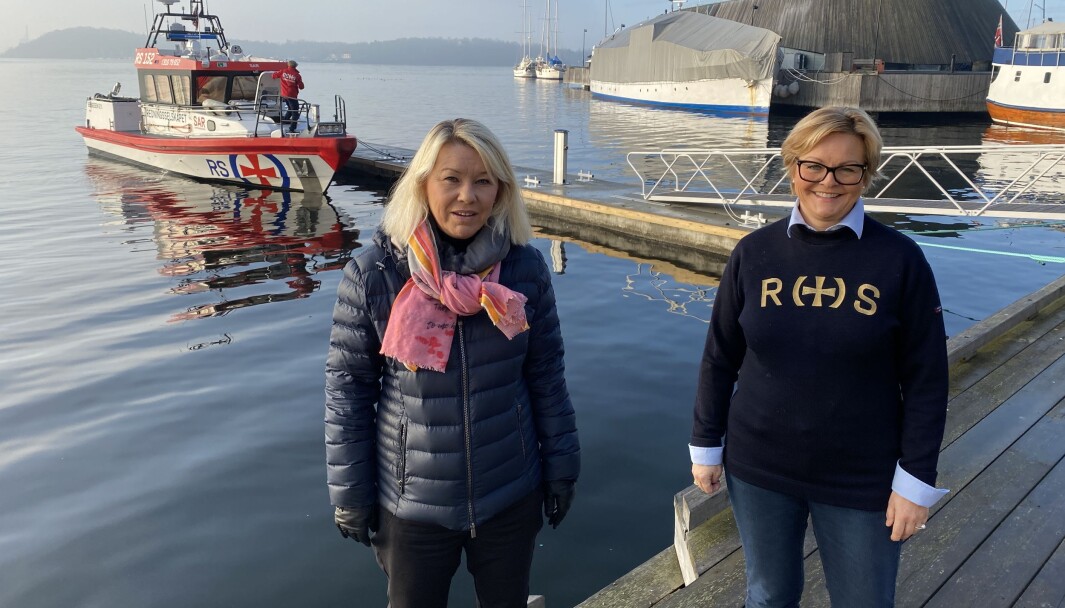 JA OG NEI: Redningsselskapet, her ved generalsekretær Rikke Lind (t.h.), rådet alle båtfolk til å holde seg på land. Justis- og beredskapsminister Monica Mæland mener det er bra å være på sjøen så lenge man er frisk. (FOTO: REDNINGSSELSKAPET) JA OG NEI: Redningsselskapet, her ved generalsekretær Rikke Lind (t.h.), rådet alle båtfolk til å holde seg på land. Justis- og beredskapsminister Monica Mæland mener det er bra å være på sjøen så lenge man er frisk. (FOTO: REDNINGSSELSKAPET)