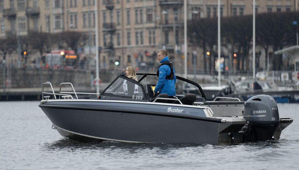 LILLESØSTER: Buster XL er 20 centimeter kortere enn XXL.