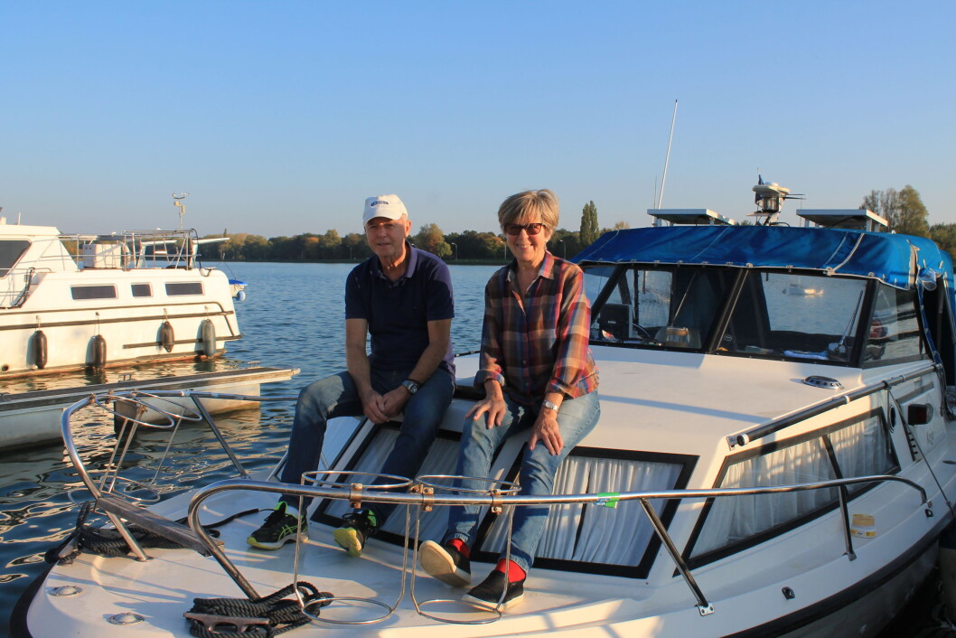 PENSJONISTTUR: Roy og Anne-Mette dro på pensjonisttur til Paris i snekke. FOTO: Privat. PENSJONISTTUR: Roy og Anne-Mette dro på pensjonisttur til Paris i snekke. FOTO: Privat.