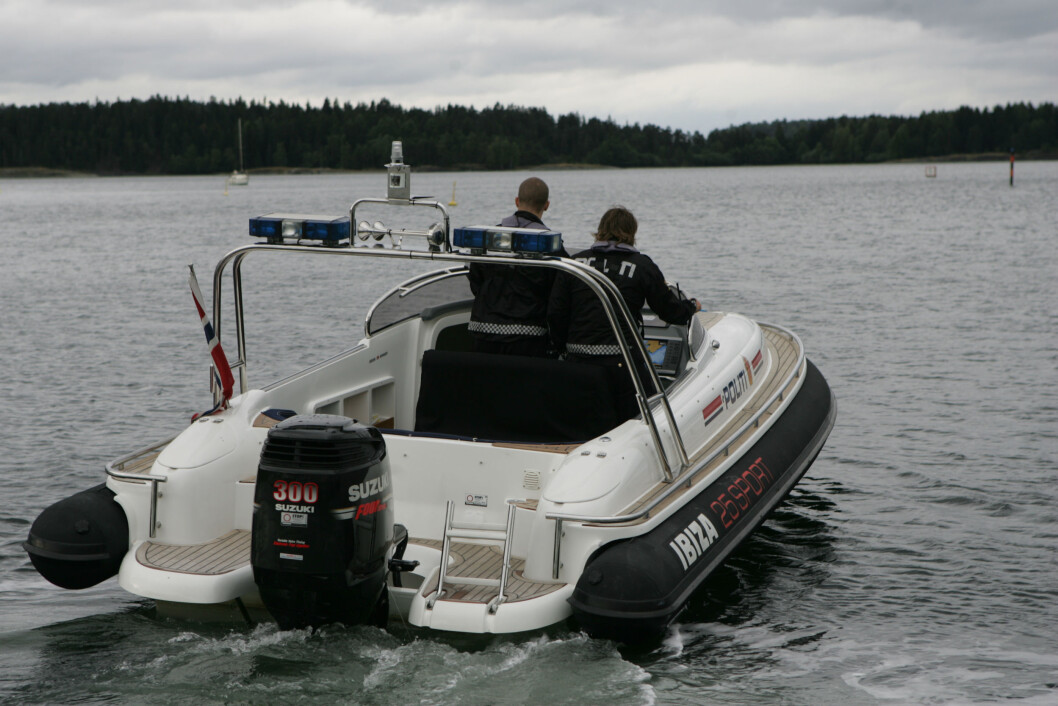 FLAUT: Nordmenn har opplevd mye flaut på sjøen, blant annet i møte med lovens lange arm. Foto: Amund Rich.Løken. FLAUT: Nordmenn har opplevd mye flaut på sjøen, blant annet i møte med lovens lange arm. Foto: Amund Rich.Løken.