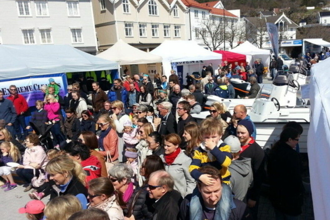 FAMILIEOPPLEVELSE: Det er ventet storinnrykk av mennesker til båtmessen i Grimstad denne helgen.