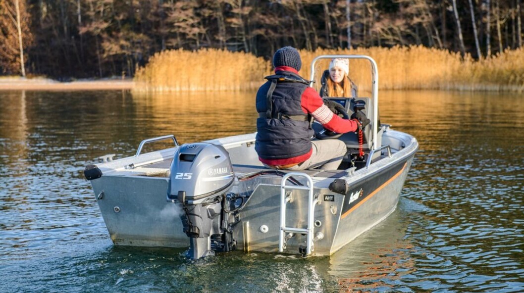 NY MOTOR: Yamaha F25 presenteres på Paris Boat show NY MOTOR: Yamaha F25 presenteres på Paris Boat show