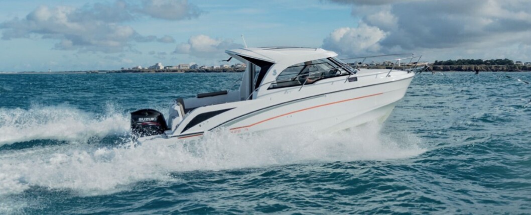 MULTIBÅT: Beneteau Antares 7 har mange bruksområder. For eksempel fisking, helgeturer, dagsturer og som pendlerbåt. MULTIBÅT: Beneteau Antares 7 har mange bruksområder. For eksempel fisking, helgeturer, dagsturer og som pendlerbåt.