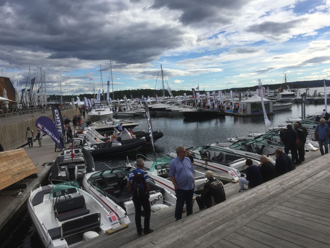 FOLKEFEST: Det er ventet storinntrykk av båtfolk og skuelystne til den flytende båtmessen på Aker Brygge i helgen. FOLKEFEST: Det er ventet storinntrykk av båtfolk og skuelystne til den flytende båtmessen på Aker Brygge i helgen.
