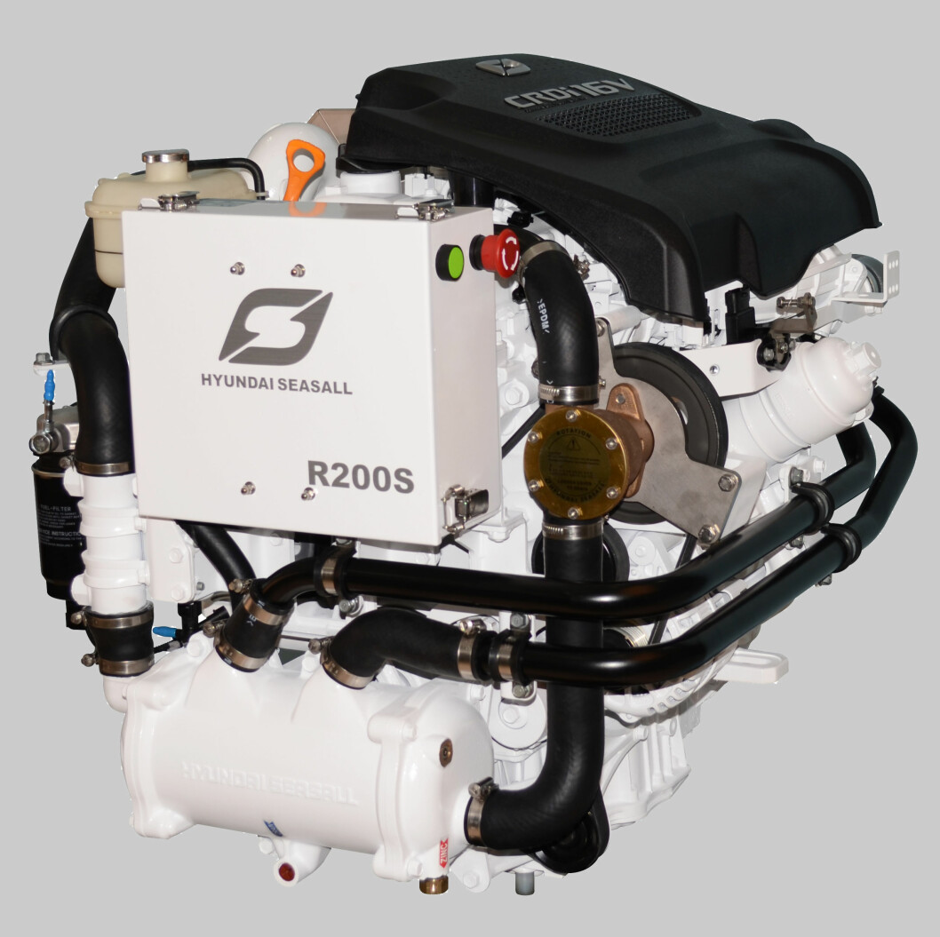 UNDER 300: Den nye rekkefireren på 2,2 liter fra Hyundai veier ca 280 kg tørr motor.