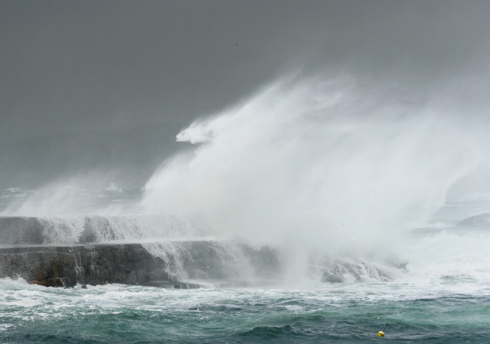 Når Tor slår inn over landet senere i dag kan man risikere bølger med høyde opp mot 13 meter. (Foto:  NTB/Scanpix)