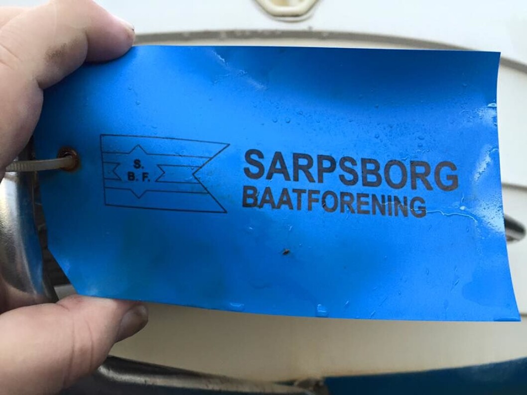 MERKET: Båtene bør være merket med navn og telefonnummer på eieren, slik som her i Sarpsborg, sier Frode Jacobsen. MERKET: Båtene bør være merket med navn og telefonnummer på eieren, slik som her i Sarpsborg, sier Frode Jacobsen.