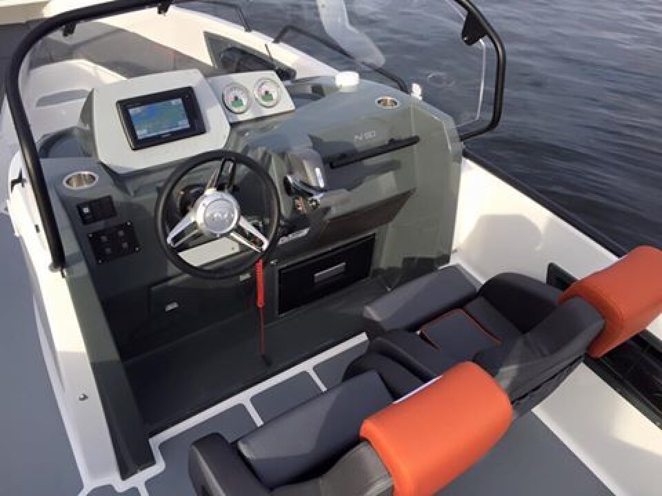 RANGER: Det er bare skroget på nye Nordkapp Ranger som er aluminium. Alt annet glassfiber. Her konsollen på den nye Ranger Enduro.