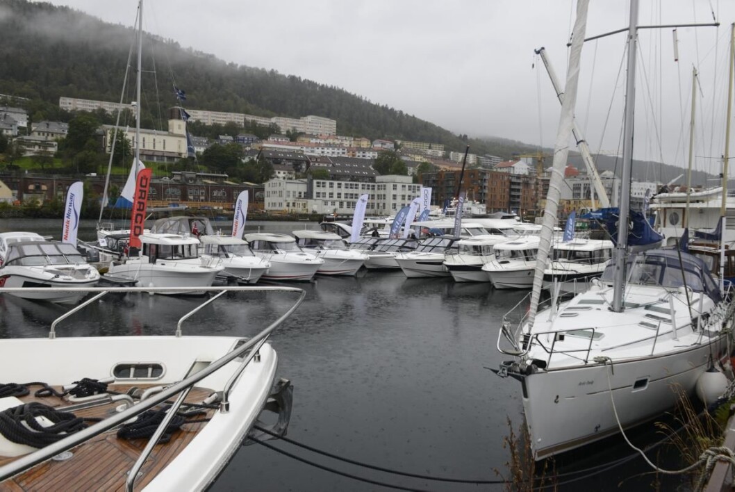 MANGE BÅTER: Årets "Dra til sjøs" i Bergen imponerer med mangfold og nyheter. Foto: Trond J. Hansen. MANGE BÅTER: Årets "Dra til sjøs" i Bergen imponerer med mangfold og nyheter. Foto: Trond J. Hansen.