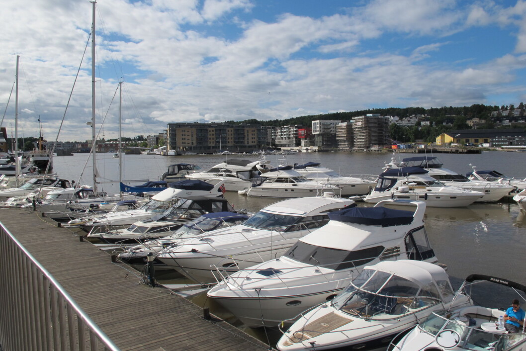 GJESTEHAVN: Tønsberg gjestehavn er i ferd med å fylles opp av skuelystne båtfolk. I helgen blir det båtrace for alle pengene. Foto: Amund Rich. Løken. GJESTEHAVN: Tønsberg gjestehavn er i ferd med å fylles opp av skuelystne båtfolk. I helgen blir det båtrace for alle pengene. Foto: Amund Rich. Løken.