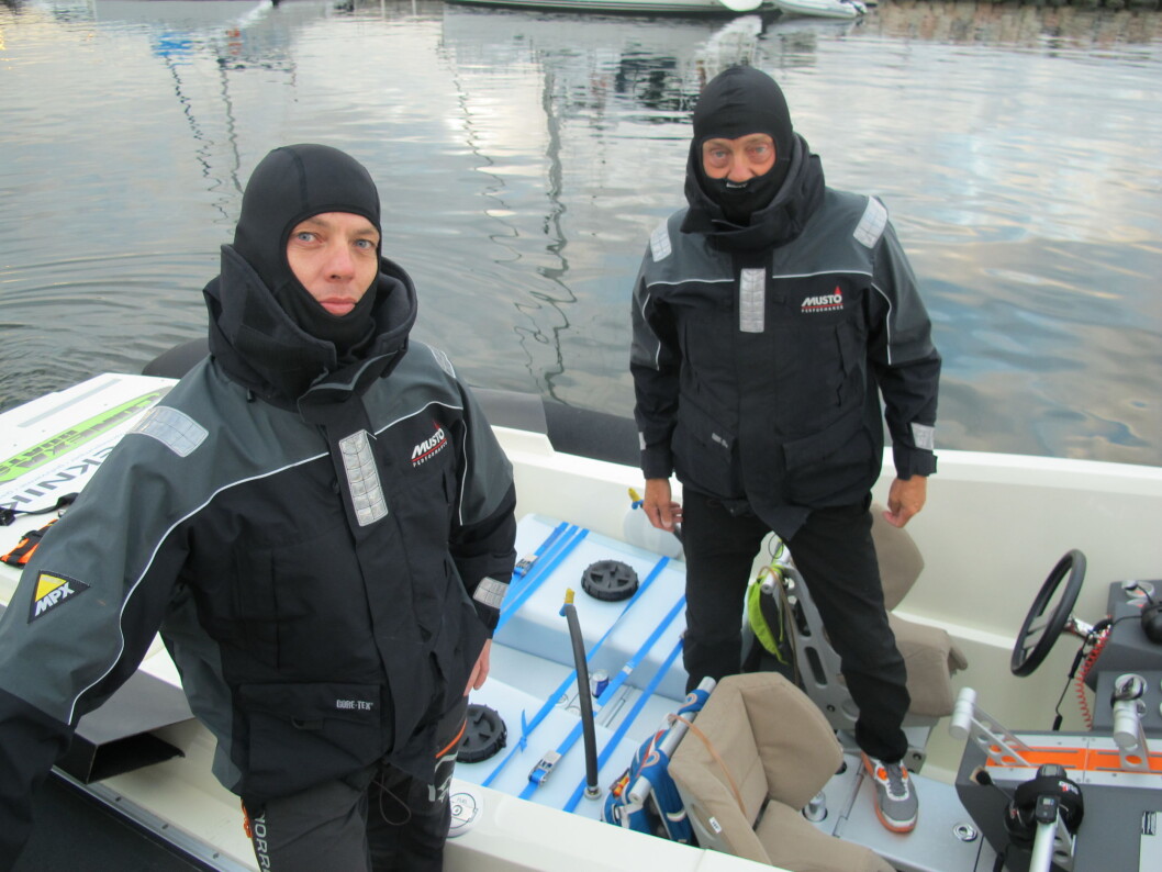 START: Skipper Terje Jordfald (t.h.) og copilot Truls Kristiansen la ut på ferden til København fra Oslo klokken 07.00 i morges. (Foto: Amund Rich. Løken). START: Skipper Terje Jordfald (t.h.) og copilot Truls Kristiansen la ut på ferden til København fra Oslo klokken 07.00 i morges. (Foto: Amund Rich. Løken).