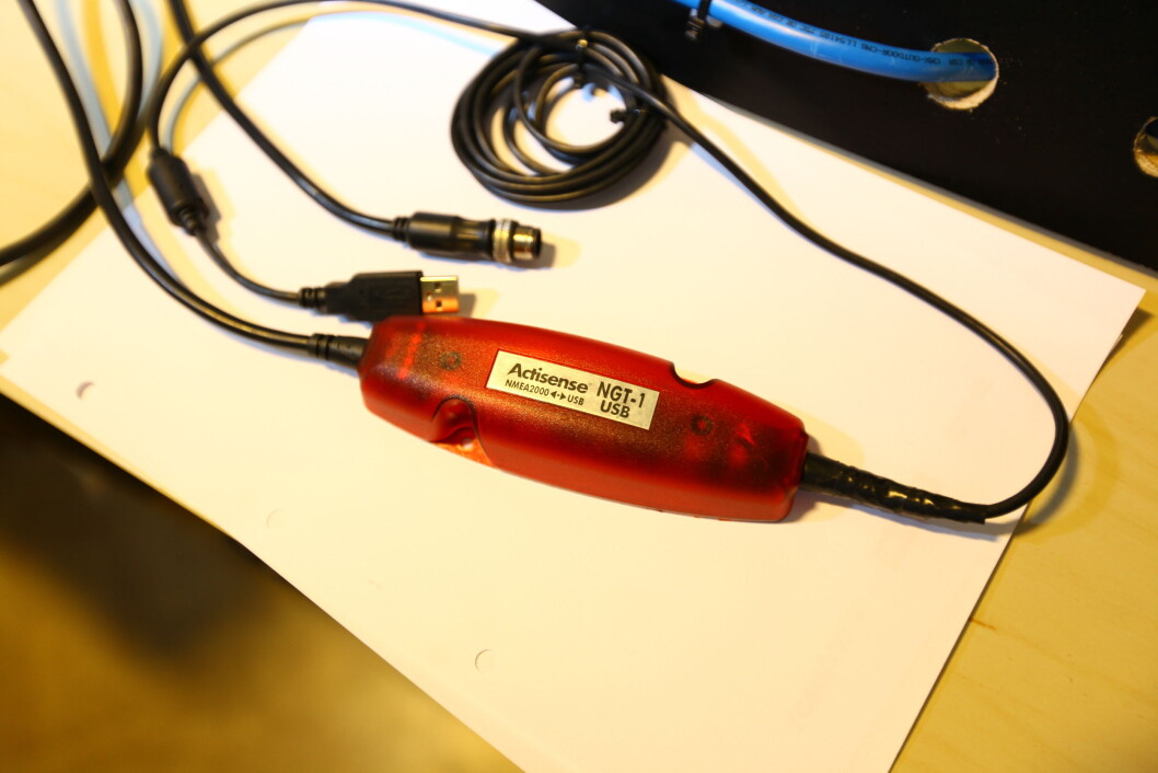 KONVERTER: En slik konverter henter NMEA0183-data og gjør dem lesbare i det nye NMEA200-nettverket. KONVERTER: En slik konverter henter NMEA0183-data og gjør dem lesbare i det nye NMEA200-nettverket.