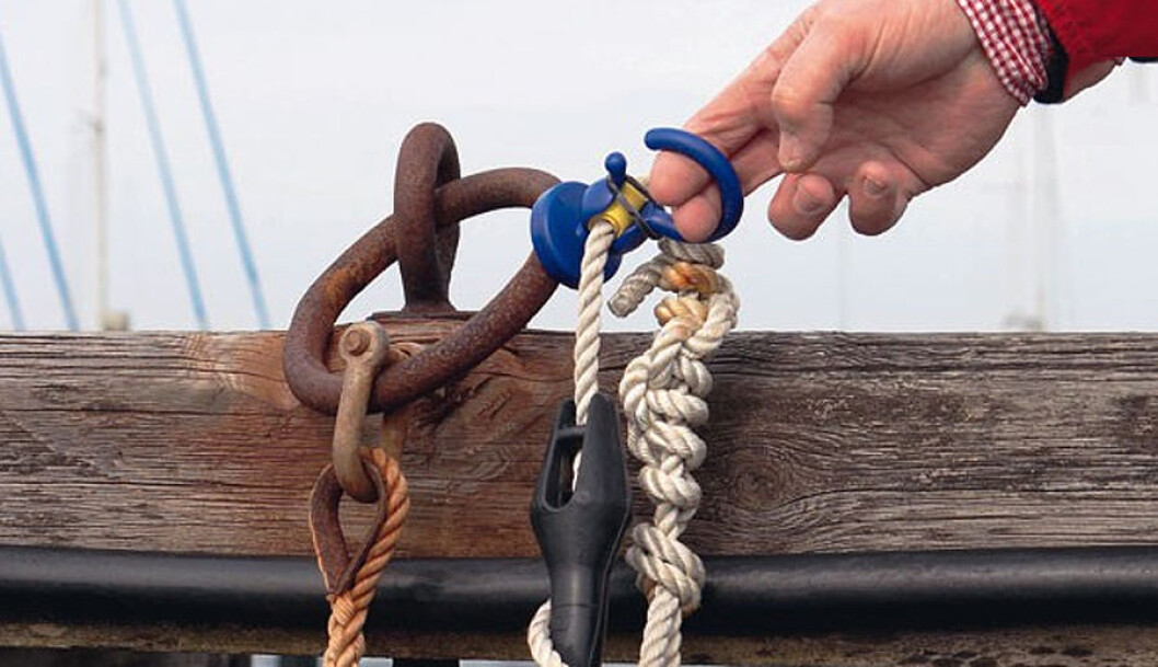 Ropeupp kan festes til kjettinger og fortøyningsbeslag, så lenge de er magnetiske. Ropeupp kan festes til kjettinger og fortøyningsbeslag, så lenge de er magnetiske.
