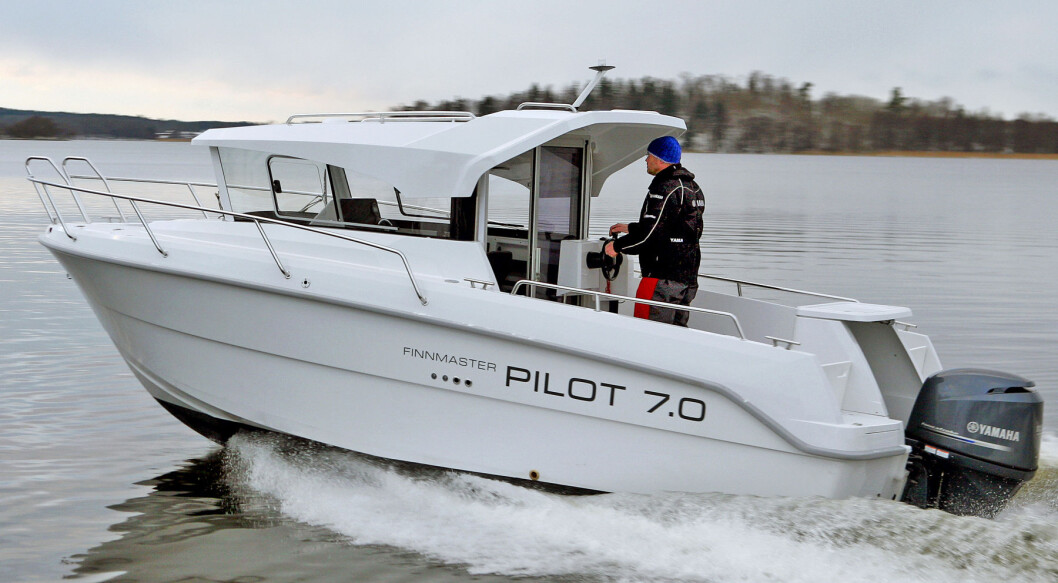 Finnmaster Pilot 7.0 trenger minimum en 115 hesters motor, etter vår vurdering. Finnmaster Pilot 7.0 trenger minimum en 115 hesters motor, etter vår vurdering.