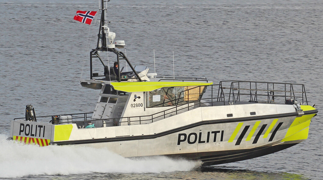 NY BÅT: Havnepolitiet i Oslo har fått ny båt. Fra jagerbroa har lovens lange arm full kontroll over Oslofjorden. FOTO: Jarl Mydland/Båtservice NY BÅT: Havnepolitiet i Oslo har fått ny båt. Fra jagerbroa har lovens lange arm full kontroll over Oslofjorden. FOTO: Jarl Mydland/Båtservice