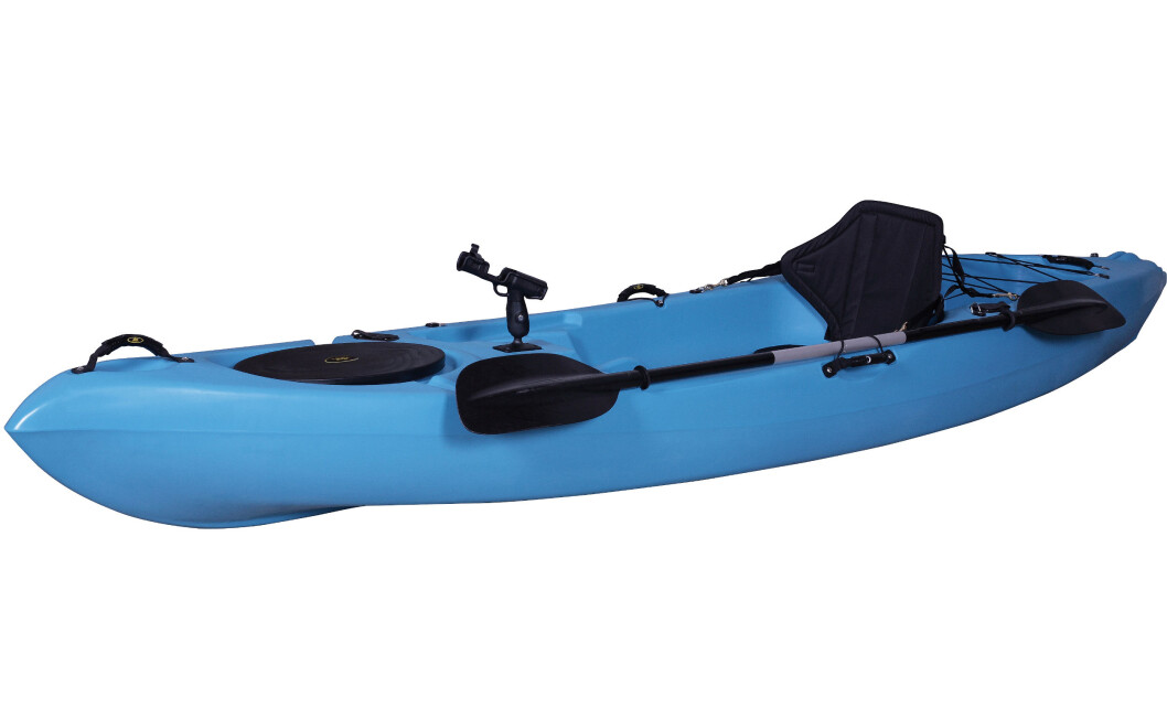 SEASY Sport er 3,8 meter lang og koster 5000 kroner. Kajakken er ferdig rigget med fiskestangholder. SEASY Sport er 3,8 meter lang og koster 5000 kroner. Kajakken er ferdig rigget med fiskestangholder.