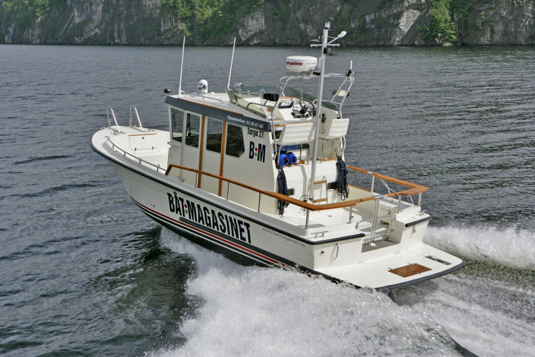 Vår Targa 27.1 har allerede gått 2000 nautiske mil. Vi stortrives om bord, selv om det er langt trangere enn i vår forrige båt. Vår Targa 27.1 har allerede gått 2000 nautiske mil. Vi stortrives om bord, selv om det er langt trangere enn i vår forrige båt.